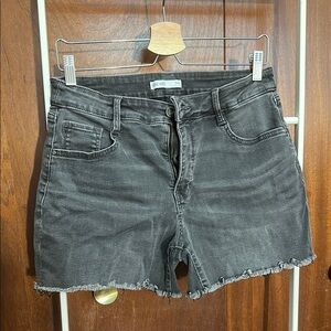 GUC Soft Stretchy Nine West Faded Black Jean Shorts Distressed Cut-Off Style Sz8